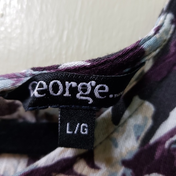 Purple And White Floral Elegant Long Sleeve Top- Size Large - Picture 4 of 5